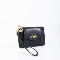 ราคา PLAYBOY รุ่น Owlish coin purse กระเป๋าสตางค์ใส่เหรียญใบสั้น รหัส ST CB251PB110 ดีไซน์หน้าจดหมายฝาพับแต่งอะไหล่โลโก้ หนังสกรีนลาย มี 2 สี สีMidnight Black กับสีIvory White (24004000823)