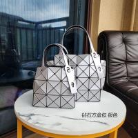 ราคา Bao BAO ISSEY MIYAKE Japan ISSEY MIYAKE Original Factory New Style Geometric Diamond Bag Diamond Small Square Box mini Portable Small Square Bag Female Bag (24118888220)