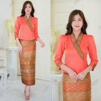 ราคา ชุดผ้าไหมรุ่นเจ้านางป้ายหน้า แต่งลายแถบคอ อัดผ้ากาว เสื้อ ผ้าถุงป้ายฟรีไซส์ (22093270288)