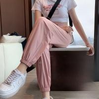 ราคา กางเกงกีฬาผ้าไหมน้ำแข็งสีชมพูสำหรับผู้หญิงในช่วงฤดูร้อน กางเกงวอร์มกันยุง กันแดด แห้งเร็ว กางเกงขายาวทรงหลวมสบาย ๆ (23497133803)