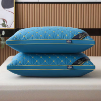 ราคา หมอนโรงแรม 5 ดาว ซื้อ 1 แถม 1 หมอนสูง 900 กรัม เนื้อนุ่มไม่จับตัวเป็นก้อน บรรเทาอาการปวดคอ หมอนสุขภาพ (24530669761)