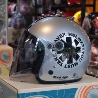 ราคา หมวกกันน็อคเต็มใบ AVEX Teenage ลายพร้อมชิลด์สีเทา (21535160441)