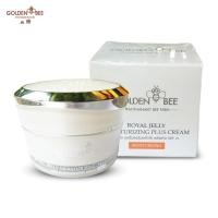 ราคา ครีมบำรุงผิวหน้านมผึ้ง พลัสครีม ขนาด 30g SPF15 Royal Jelly Moisturizing Plus Cream SPF15 แบรนด์ Golden Bee (8689897615)