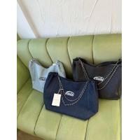 ราคา พร่อมส่ง emis hobo bag กระเป๋าสะพาย สียีนส์เข้ม กระเป๋ายีนส์ติดกระดุมตรงกลาง สายสะพายโซ่ เป็นอีกทรงที่ กำลังฮิต ใบใหญ่ แข็งแรง จุของได้เยอะ (23741242871)