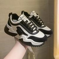 ราคา รองเท้าผ้าใบผู้หญิง รองเท้าส้นตึกแฟชั่นเกาหลี เบาสบาย กันลื่น เสริมส้น 5 ซม (23235057825)