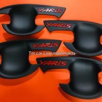 ราคา เบ้ากันรอย โตโยต้า ยาริส Toyota Yaris ปี 2014 2016 สีดำโลโก้แดง (1567666247)