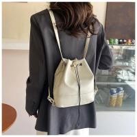 ราคา กระเป๋าแฟชั่นหนัง กระเป๋าทรงถังแบบเชือกรูดผีเสื้อ หนังพียู สะพายข้างและสะพายหลังได้ (24420993003)