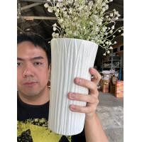 ราคา แจกันจัดดอกไม้ ขนาดสูง 9นิ้ว สีพ่นขาวสวย ทรงสูง งามมากๆ แจกันเซรามิค แจกันขนาดสูง ออกใบกำกับภาษีได้ รหัส5425kornzvase (24400943505)