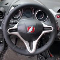 ราคา ปกพวงมาลัยรถยนต์ออกแบบเองได้หนังไมโครไฟเบอร์เย็บมือที่หุ้มพวงมาลัยแบบ เหมาะสำหรับ Honda Fit 2009 2013 City (22011331070)