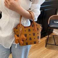 ราคา เเบบใหม่ เเถมชาร์มห้อย กระเป๋าสะพายข้าง รุ่น ARMY มี 3 สี ดำ ครีม น้ำตาล มาพร้อมสายสะพายห้อยชาร์มน่ารัก สายยาวปรับได้ ส่งจากไทย (24579279038)