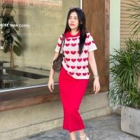 ราคา SpinnyHouse ชุดเซ็ต2ชิ้น งานผ้าไหมพรม เสื้อคอปกโปโลทอลายหัวใจ กระโปรงยาว ผ้าไหมพรมยืด รุ่น ปฏิทิน (23873957721)