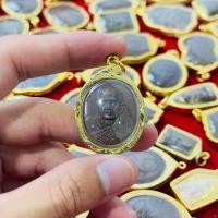 ราคา จี้พระ เหรียญรุ่นเเรก ตอกเลข1 หลวงปู่หมุน ฐิตสีโล วัดบ้านจาน อายุ 103 ปี เลี่ยมกรอบชุบทอง (22828733680)