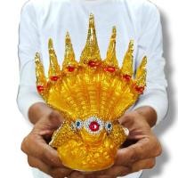 ราคา พญานาคราชประทานทรัพย์ 7เศียร พระวรกายประดับกากเพชรสีทอง บูชาและผ่านพิธีมาจากคำชะโนด งานเรซิ่นลงสีปิดทองแต่งองค์ (19634589012)