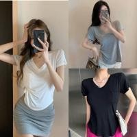 ราคา พร้อมส่ง เสื้อยืดคอวีเว้า กระเป๋าหน้าเรย่อน เนื้อผ้าเกรดA งานป้าย (18245630652)