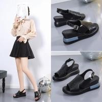 ราคา NEW รองเท้าลำลอง รองเท้าแตะรัดส้นสำหรับผู้หญิง พื้นสูง 7 ซม ลายฉลุ ไซส์ 36 40 พร้อมส่งจากไทย (21804799074)