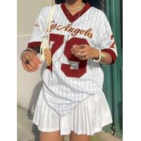 ราคา สุภาพสตรีตัวเลขและตัวอักษรพิมพ์เสื้อคอวีแขนสั้นเสื้อยืดลายฤดูร้อนเสื้อผ้าเบสบอล (23007762477)