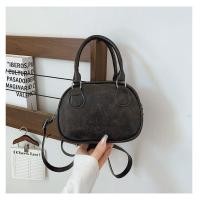 ราคา กระเป๋าสะพายข้างทรงสี่เหลี่ยมด้านเท่าแบบสะพายข้างสำหรับผู้หญิง 2025 กระเป๋าถือสะพายไหล่ข้างเดียวที่ทนทานและทันสมัย กระเป๋าถือแบบเรียบง่าย (23858970606)