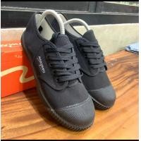 ราคา รองเท้านันยาง รุ่น205 S เกรดA สีขาวสีดำ ไซส์ 28 46 (21351470611)