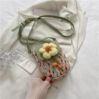 ราคา กระเป๋าสะพายข้างผ้าใบปักลายดอกไม้สไตล์ย้อนยุคแบบสะพายข้างแฟชั่นสำหรับผู้หญิง กระเป๋าใส่โทรศัพท์มือถือขนาดเล็กแบบผ้าฝ้าย (22040926633)