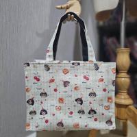 ราคา กระเป๋าผ้าเคลือบกันน้ำ รุ่น กล่อง 4ช่องใน ทรงแนวนอน ใส่แก้วน้ำได้ (18854011179)