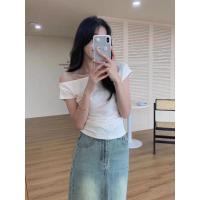 ราคา DD SHOPพร้อมส่ง M0551 เสื้อไหมพรมเปิดไหล่ ดีเทลผ้าร่อง แขนสั้น ยืดกำลังดี (21902633902)