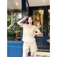 ราคา ชุดเซ็ท ผ้าปั้มตัวอักษรนูนตรงหน้าอก แขนสั้นขาสั้น สวมใส่สบาย TZ4007 (22898096575)