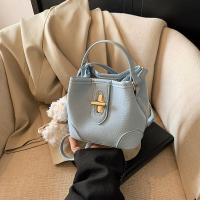 ราคา กระเป๋าถือขนาดเล็ก กระเป๋าสะพายข้างผ้าไนลอนแบบสะพายไหล่สำหรับทำงาน กระเป๋าสะพายข้างหนังนิ่มลายมะพร้าวสีขาว กระเป๋าถือสำหรับผู้หญิง (24310377130)