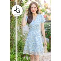 ราคา Dress Julia เดรสสั้น ผลิตจากผ้าลายปักฉลุ ดีไซน์อกไขว้หน้า แขนสั้น ใส่เที่ยวไปคาเฟ่ ใส่ออกงาน เดรสผู้หญิง ราคาถูก S M L (23741739752)