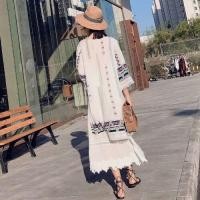 ราคา เสื้อกันแดดชายหาดสำหรับวันหยุดพักผ่อนในยูนนานเสื้อคลุมไหล่ปักลายสไตล์ชนเผ่าใส่ช่วงฤดูร้อนสำหรับผู้หญิงคาร์ดิแกนมีพู่ยาวคลุมเข่าแนววินเทจ (21983984899)