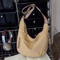 ราคา กระเป๋าสะพายข้าง กระเป๋าไนลอน สไตล์เกาหลี แฟชั่นมาใหม่ ผ้ากันน้ำUNIQLO (23822250419)