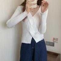 ราคา ส่งเร็วพิเศษ Hello Yim เสื้อไหมพรมแขนยาว ผ้าร่องใหญ่ ดีเทลไขว้หน้าเพื่อความเพียว ผ้านิ่มใส่สบายมากNO 56006 (16903497021)