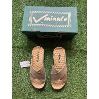 ราคา รองเท้าแนวสุขภาพมีปุ่มนวดเท้า 2108 (16691212663)