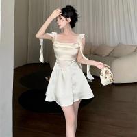 ราคา เรียบหรู Pure Desire ชุดเดรสสายเดี่ยวเปิดหลังผูกโบว์ผู้หญิงฤดูร้อนฝรั่งเศสระดับไฮเอนด์เอ ไลน์ มินิเดรส แขนกุด ชุดราตรี (24538672658)