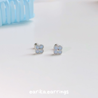 ราคา earika earrings opal clover piercing จิวหูเงินแท้จี้ดอกโคลเวอร์โอปอล มีให้เลือก 3 สี เหมาะสำหรับคนแพ้ง่าย (24239683734)