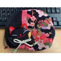 ราคา กระเป๋าแมวกวัก ผ้าญี่ปุ่น แมวนำโชค กระเป๋าซิปL ใบใหญ่จุใจ แถมฟรี กระพรวนแมวกวัก (2506394231)