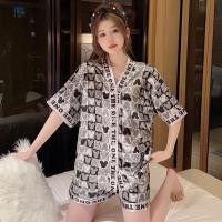 ราคา ชุดนอนแขนสั้นขายาวผ้าซาติน ชุดนอนผ้าซาติน ลายใหม่ ชุดนอนผู้ใหญ่แขนสั้นขาสั้น แขนสั้นขาสั้น ผ้านิ่มมาก กระดุมหน้าคอปก Swoan130 (21651683489)