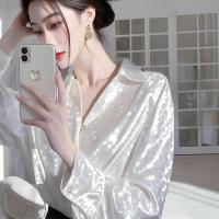 ราคา เสื้อเชิ้ตผ้าซาตินแขนยาวสีขาวสำหรับผู้หญิง สไตล์เกาหลี หลวมๆ หลากหลายสไตล์ เสื้อเชิ้ตคอโปโลแบบลำลอง (23991452724)