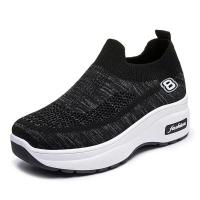 ราคา รองเท้าผ้าใบลำลองผู้หญิง รองเท้าสลิปออน แบบเสริมส้น (18675450052)