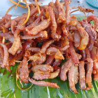 ราคา เนื้อหมูแดดเดียวติดมัน รสชาติอร่อย สะอาด ได้มาตรฐาน แซบนัว ขนาด 100 200 และ500กรัม กรัม หมูพวงเดียวข้าวหมดจาก อร่อยมากจริงๆๆ หมูแดดเจ้าเก่า เมืองนครปฐม หมูแดดเดียวราคาถูก Sun dried pork is fatty delic