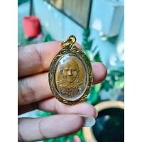 ราคา เหรียญพ่อท่านคล้าย หน้าตรง เนื้อทองแดง ขนาด 3x2 5cm เลี่ยมทองไมคร่อน งานสวยเกรดAAA มีบริการเก็บเงินปลายทาง (13402302409)