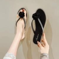 ราคา J H พร้อมส่ง LT 001 รองเท้าแตะหูหนีบแฟชั่น แต่งดอกกุหลาบ ประดับเพรชคริสตัล ใส่แล้วขับผิว พื้นแบน ใส่สบาย (24550599463)