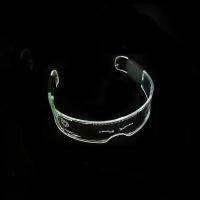 ราคา แว่นตาเรืองแสง แว่นกันนํ้า แว่นใส่ไปปาร์ตี้หรือเล่นน้ำสงกรานต์ ไม่มีตกเทรนด์ แว่นมีถ่านในตัว (23986924940)