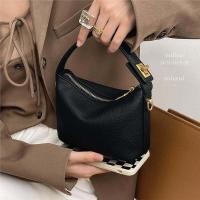 ราคา กระเป๋าผ้าใบทรงเล็กแบบหนัง PU ทรงสี่เหลี่ยมเล็ก สไตล์เรโทร ดีไซน์เรียบง่าย กระเป๋าถือแบบสะพายข้าง กระเป๋าสตางค์ผู้หญิง (24329757336)