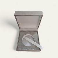 ราคา กล่องใส่เหรียญที่ระลึก กล่องผ้าไหม หรูหรา ดูแพง สำหรับใส่เหรียญขนาดหลุม 38 มิล ราคาขายกล่องเปล่า ไม่รวมตลับ เหรียญนะคะ (22849333174)