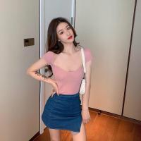 ราคา Dahong เสื้อแขนสั้นเว้าอก ผ้ายืดนิ่ม เสื้อไหมพรมแขนกุดเปิดไหล่หน้าเซ็กซี่ 70009 (7746162569)
