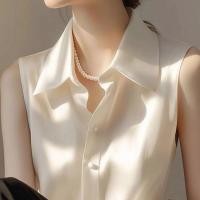 ราคา เสื้อเชิ้ตแขนกุดผ้าซาตินสีขาวสไตล์ฝรั่งเศสสำหรับผู้หญิงในช่วงฤดูร้อน เสื้อเชิ้ตคอโปโลทรงตรงสีพื้นหรูหรา (22715461718)