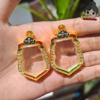 ราคา คละสี กรอบพระ กรอบพระชุบทองคละสี ใส่เหรียญเสมาหลวงพ่อกลั่น ขนาดตามรูปภาพ มีห่วงและยางรองแถมให้พร้อมใส่ (22898008220)
