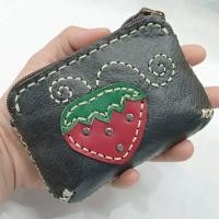 ราคา สตรอเบอร์รี่ กระเป๋าหนังใส่เหรียญ ทรงขยายก้น ขนาดกว้าง5นิ้ว สูง3 75นิ้ว (21829453445)