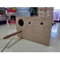 ราคา 3ขนาด อุปกรณ์แต่งกรง รังเพาะนก บ้านนก กรงนก รังเพาะนกทรงสี่เหลี่ยม สำหรับ นก นกหงส์หยก นกเลิฟเบิร์ด ลังเพาะนก นกแก้ว กรงและลัง ลังนก (14612492434)