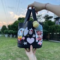 ราคา กระเป๋าถือ HelloKitty ดีไซน์สีดำสไตล์วินเทจ 2025 สำหรับผู้หญิง กระเป๋าถือแบบมีซิปปิด สไตล์เกาหลี แฟชั่นฤดูร้อน (24538436725)